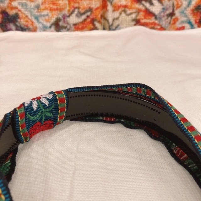 チロリアンテープカチューシャ　ブラックレッド