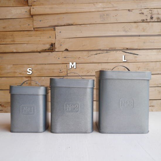 Partical storage box with tinplate number, size S