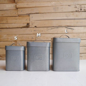 Partical storage box with tinplate number, size S