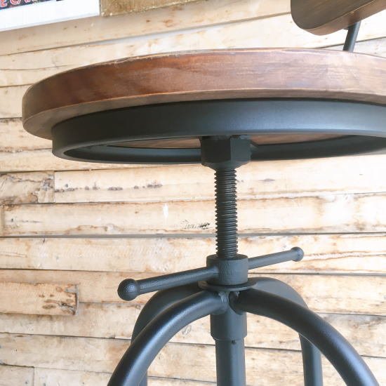 Lifting chair with backrest