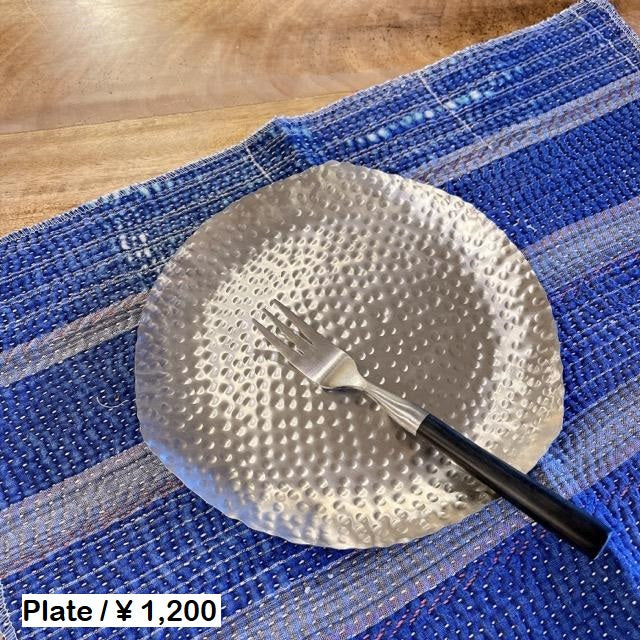 Stainless steel hammered plate, size L