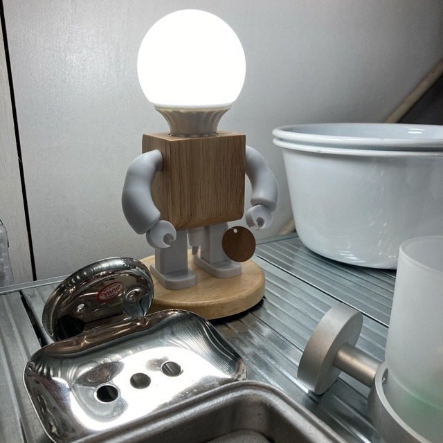 TOPANGA Lighting　ロボットボーイランプ