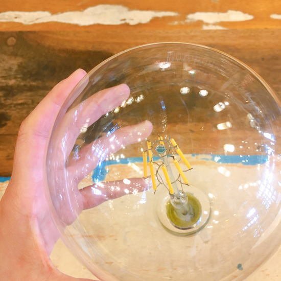 フィラメントLEDクリアグローブ球 E26/80W形相当/750LM/電球色