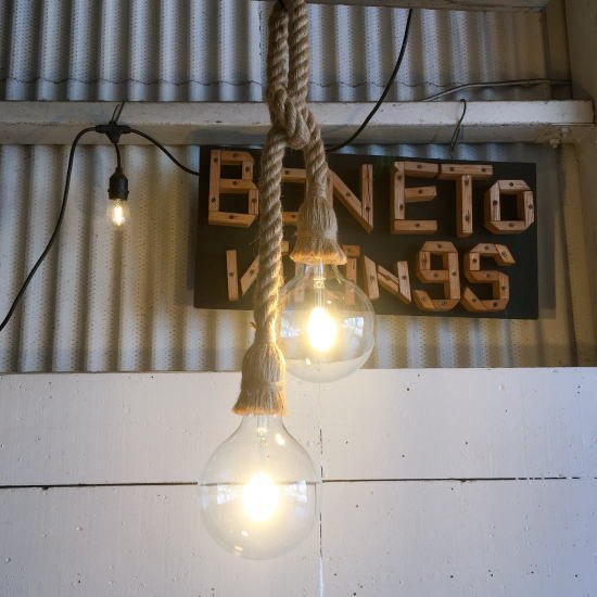 フィラメントLEDクリアグローブ球 E26/80W形相当/750LM/電球色