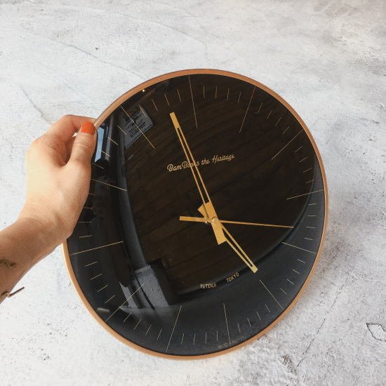 レトロフューチャーウォールクロック　ブラック