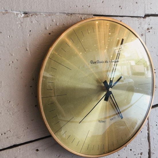 Retro-future wall clock, gold