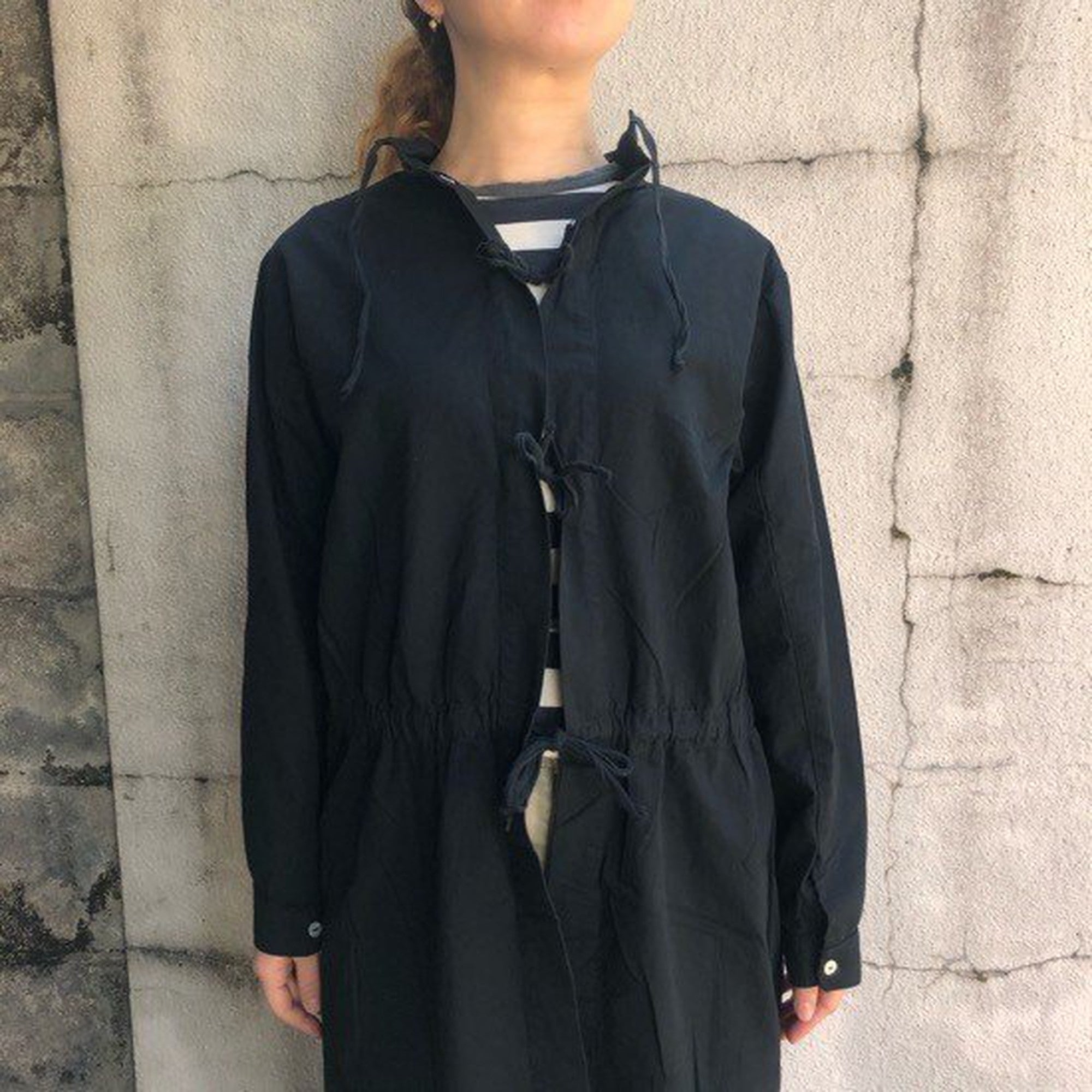 ブルガリア　後染めサージカルガウン　クロ