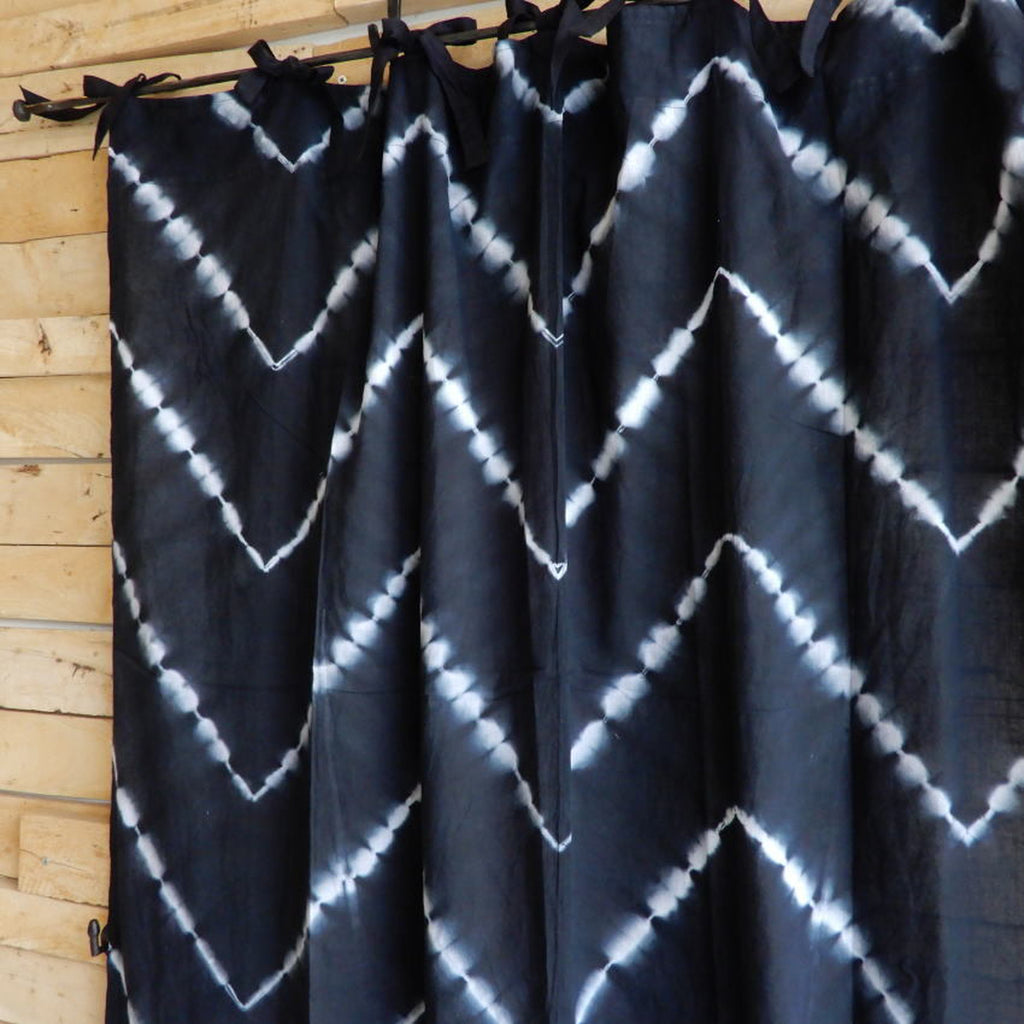 TOPANGA　Shibori　Curtain　シボリカーテン　W110xH200cm　黒