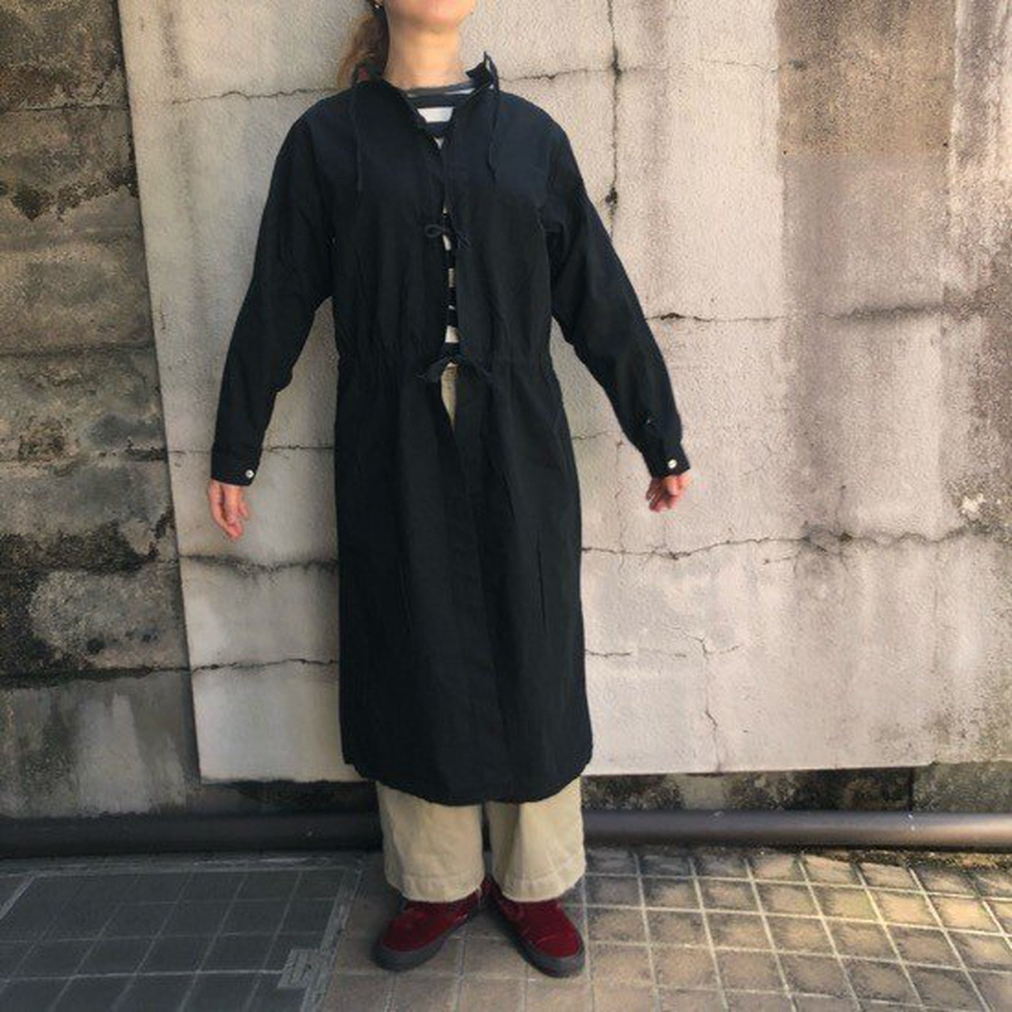 ブルガリア　後染めサージカルガウン　クロ